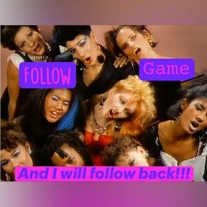 COVERGIRL Group Glam Blush Palette with Pink and Purple Accents